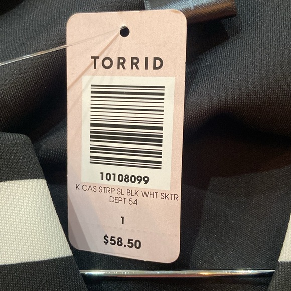 NWT Torrid Black and White Dress Size 1 (14-16) - Picture 9 of 9